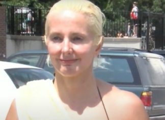 Mother has to leave water park immediately because of ‘inappropriate outfit’