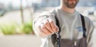 This is why you should wrap your car keys in aluminium foil