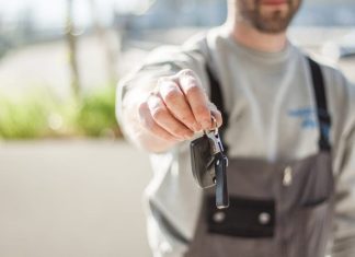 This is why you should wrap your car keys in aluminium foil